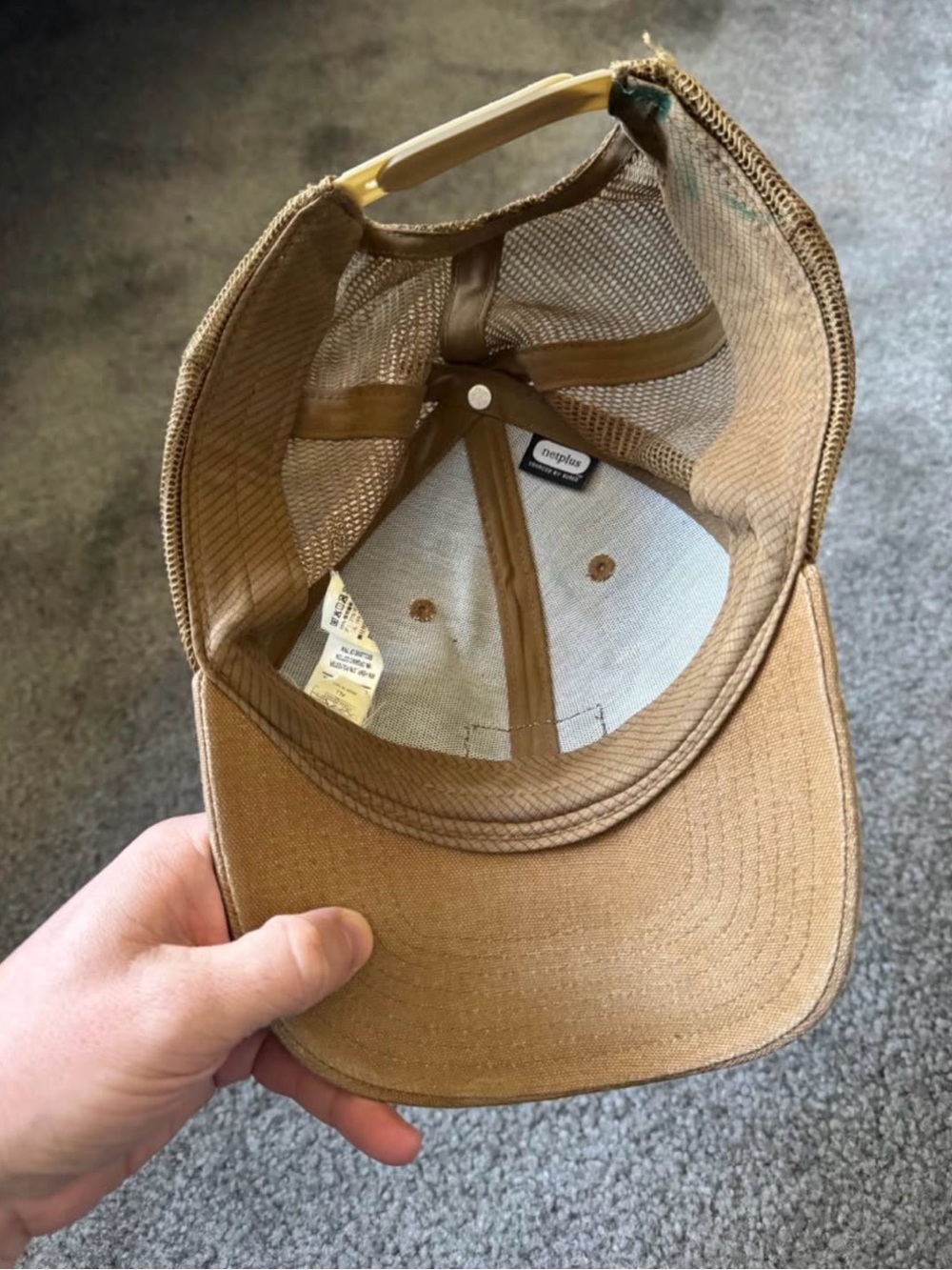 Patagonia Tan Canvas Trucker Hat with Logo Patch - Picture 3 of 3